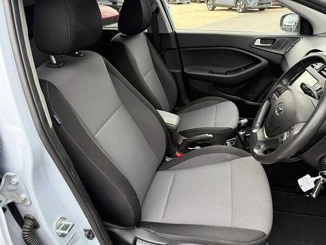Hyundai i20 1.2 MPi Premium Nav 5dr