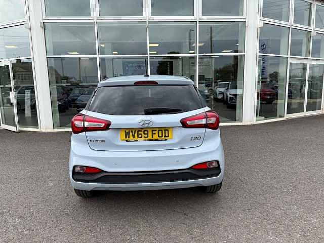 Hyundai i20 1.2 MPi Premium Nav 5dr