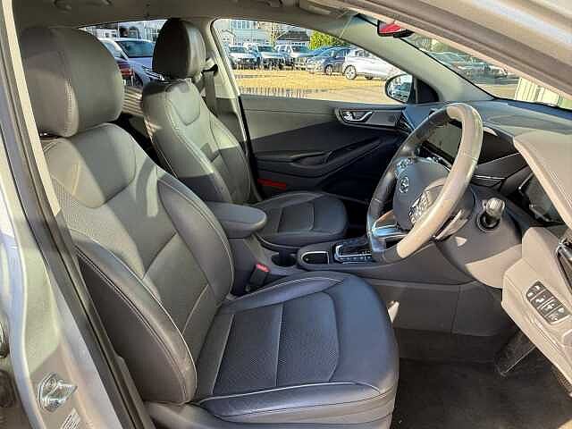 Hyundai IONIQ 1.6 GDi Hybrid Premium SE 5dr DCT