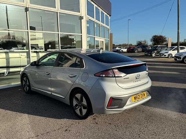 Hyundai IONIQ 1.6 GDi Hybrid Premium SE 5dr DCT