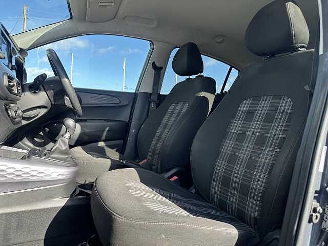 Hyundai i10 1.2 [79] Premium 5dr [Nav]