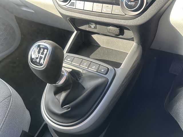 Hyundai i10 1.0 MPi Premium 5dr