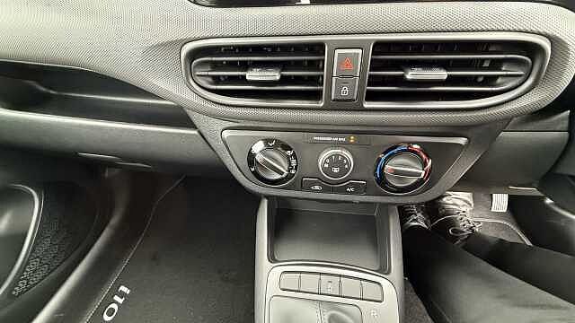 Hyundai i10 1.0 [63] Advance 5dr Auto [Nav]