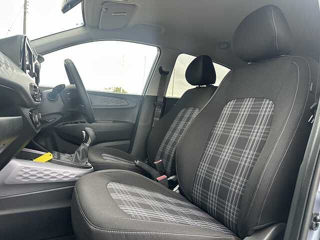 Hyundai i10 1.2 [79] Premium 5dr Auto [Nav]